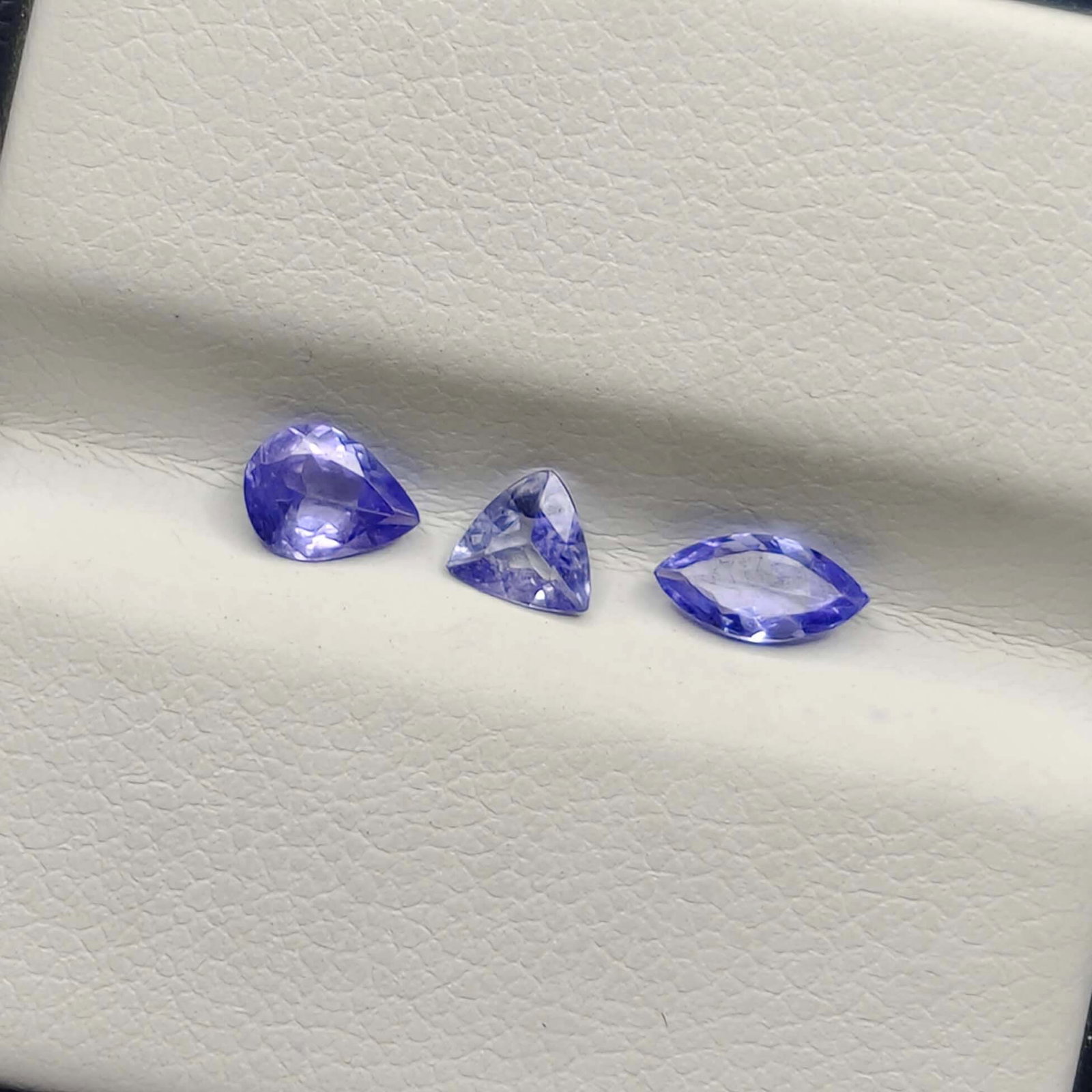 0.55 Ct Natural Tanzanite Lot: No Reserve! Title: 0.55 Ct Natural Tanzanite Lot Description: Gemstones: Natural Tanzanite Carat Weights: 1.10 ct Size/Dimensions: 6 X 3, 4 X 4, 5 X 4 mm Origin : Tanzania Materials &Techniques:Tanzan