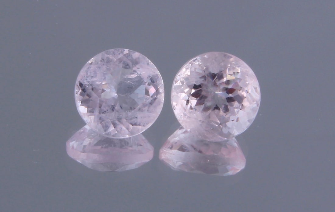 Marvellous " Natural Morganite " 1.91 cts Natural Morganite Pair: No Reserve! Title: Marvellous " Natural Morganite " 1.91 cts Natural Morganite Pair Additional Info: Gemstone : Natural Morganite Shape and Cut : Round Cut Weight : 1.91 carats Measurements : 6x6 mm,