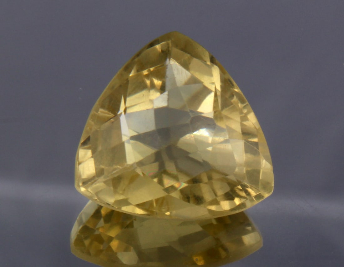 Stunning " Natural Lemon Quartz " 8.60 cts Natural Lemon Quartz: No Reserve! Title: Stunning " Natural Lemon Quartz " 8.60 cts Natural Lemon Quartz Additional Info: Gemstone: Natural Lemon Quartz Origin: Africa Weight : 8.60 carats Measurements: 14x14 mm, Shape / C