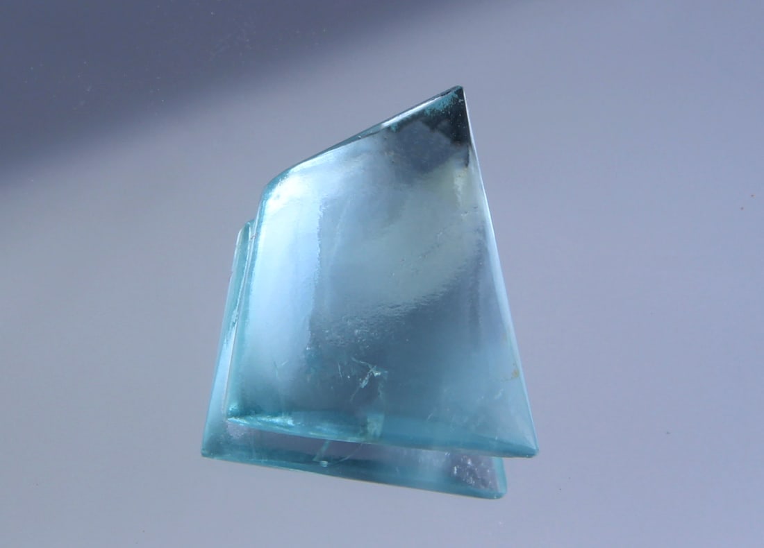 Spectacular " Natural Aquamarine " 3.96 Cts Natural Aquamarine: No Reserve! Title: Spectacular " Natural Aquamarine " 3.96 Cts Natural Aquamarine Additional Info: Gemstone : Natural Aquamarine Origin : Australia Weight : 3.96 carats Dimensions : 14x11 mm Shape : F