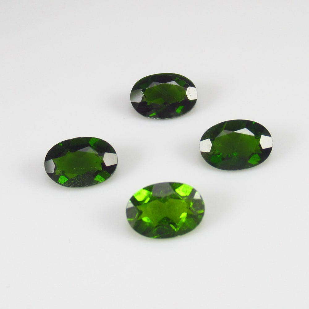 Natural Chrome Diopside Set - 3.27 Ct (1 of 2)