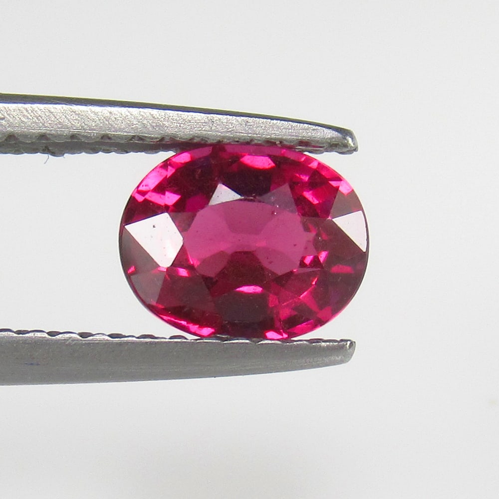 Natural Rose Garnet - 1.28 Ct (1 of 2)