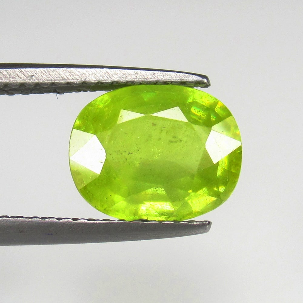 Natural Sphene - 2.81 Ct (1 of 2)
