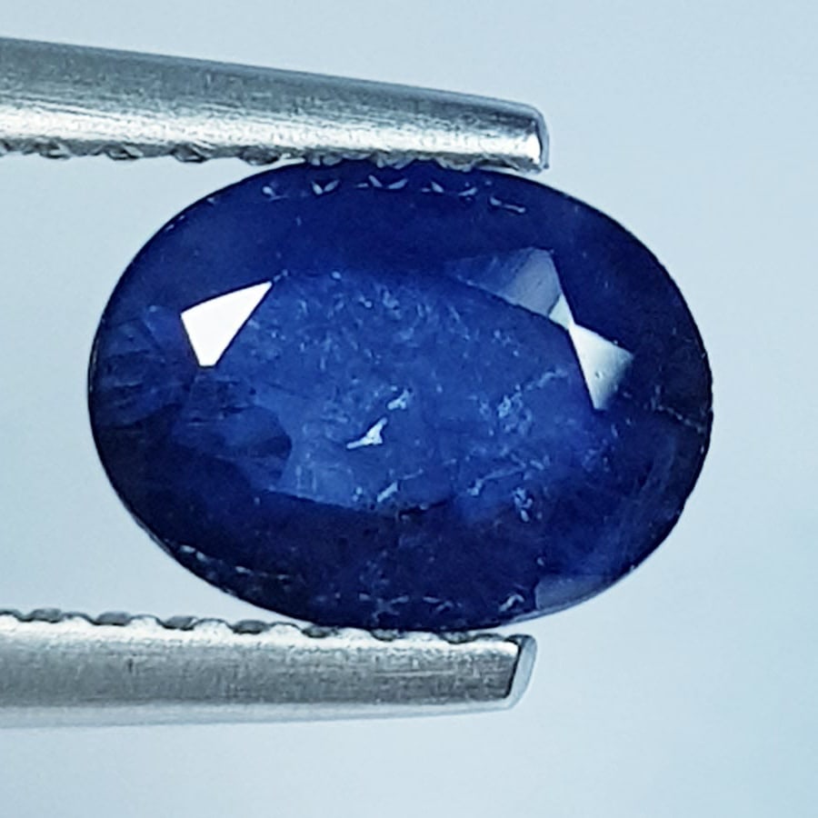 1.41 ctz " Fine Collection" Natural Australian Blue Sapphire: No Reserve! Title: 1.41 ctz " Fine Collection" Natural Australian Blue Sapphire Gemstones: Sapphire Color/Clarity: Blue / VS Carat Weights: 1.41 Size: 7.80 x 6.10 x 3.50 Additional Information: Oval /