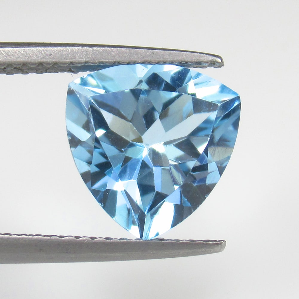 3.72 Ct - Natural Blue Topaz (1 of 2)