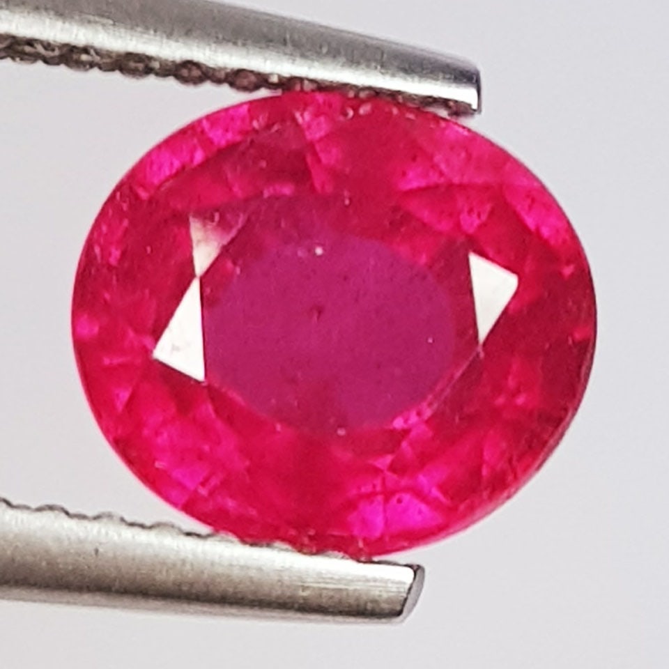 2.26 Ctz Top Quality Gem Natural Red Ruby (1 of 4)
