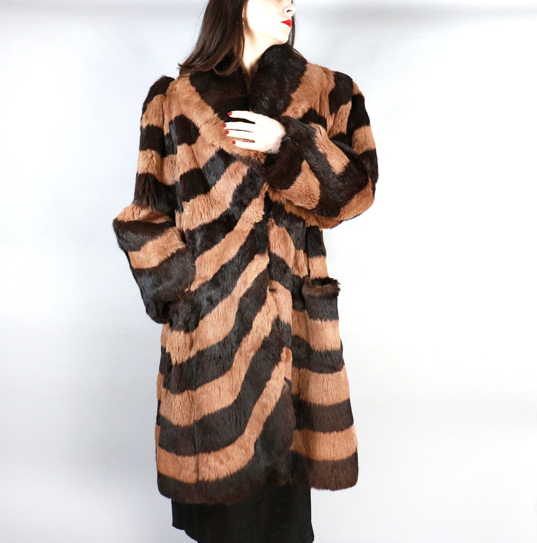 TWO TONE BROWN LAPIN FUR COAT EU: 3XL; US: 26 (1 of 10)