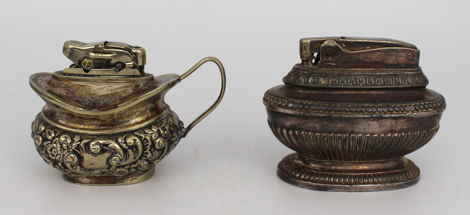 Pair of Vintage Silver Plated Table Lighters (1 of 7)