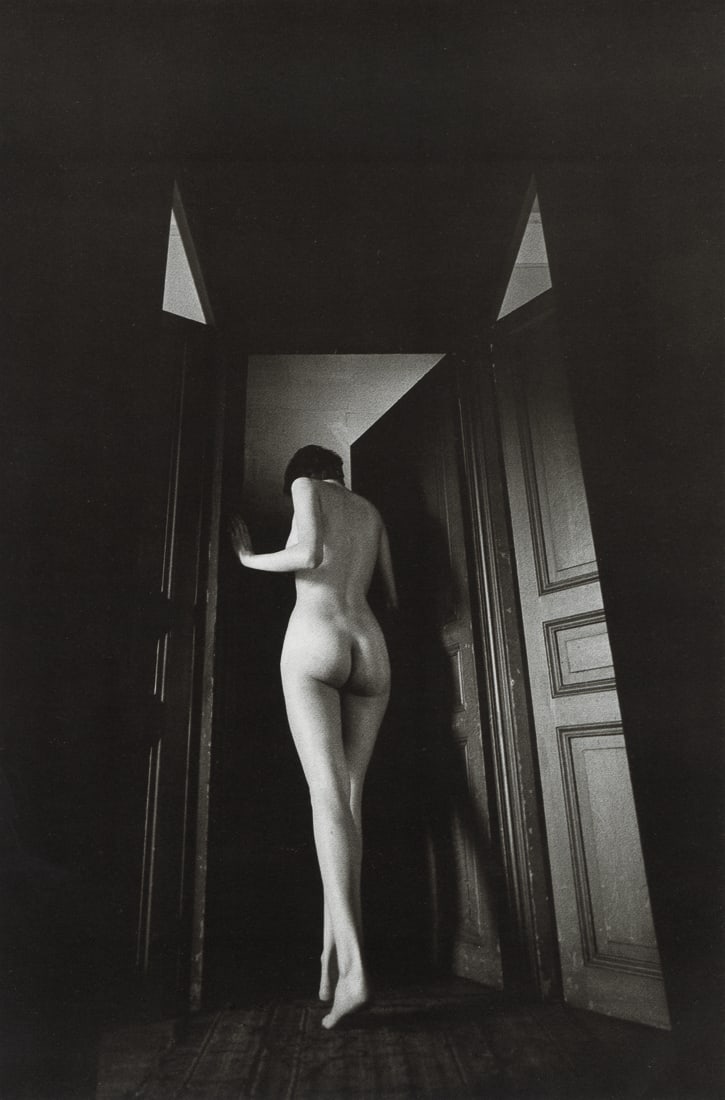 JEANLOUP SIEFF - Entre Deux Portes, Paris, 1975 (1 of 1)