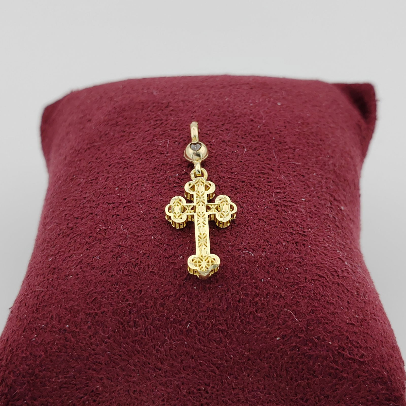 14K 585 Yellow Gold Cross Pendant (1 of 6)