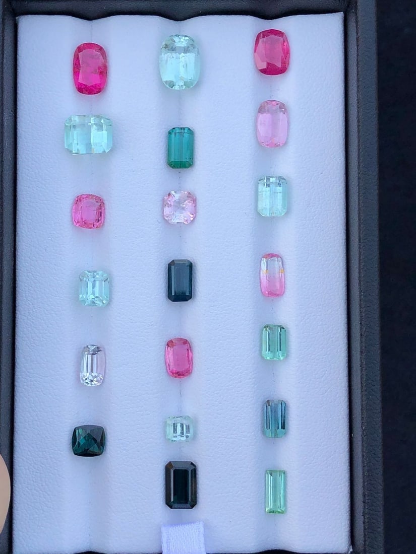 23 Carats Beautiful Mix Tourmaline Gemstone Lot (1 of 5)