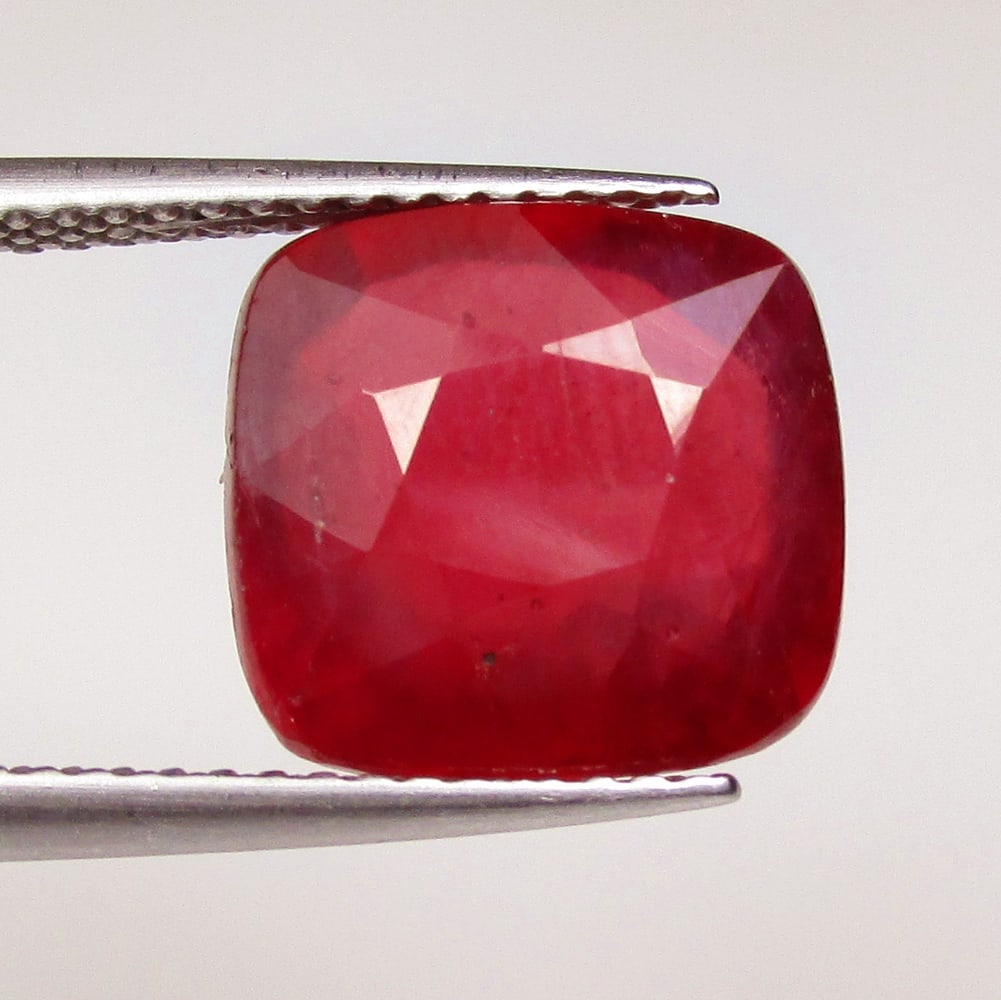 7.40 Ctw Natural Mozambique Red Ruby Cushion Cut (1 of 2)