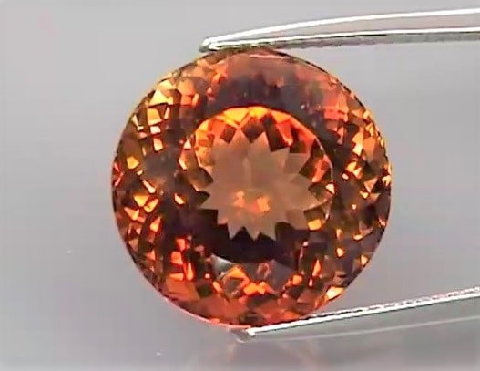 Natural Imperial Topaz 14,05 ct (1 of 2)