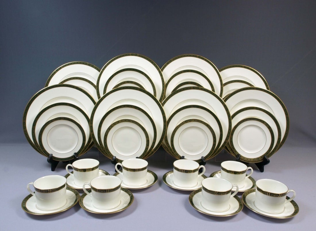 Royal Worcester MOUNTBATTEN Green Gold Dinner Set Plate Salad Cup England (1 of 7)