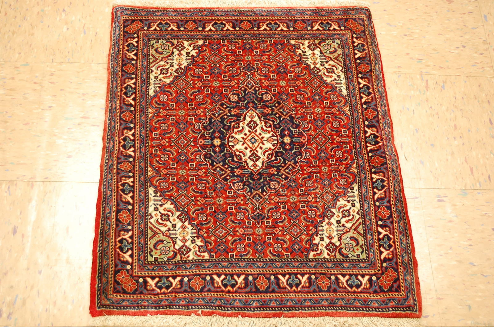 PERSIAN SARUK RUG 2' 2" x 2' 6": Title: OLD, ANTIQUE PERSIAN SARUK RUG 2' 2" x 2' 6" Origin: ANTIQUE DETAILED FINE AUTHENTIC HAND KNOTTED PERSIAN SARUK RUG .......HIGH KPSI........ size is 2' 2" x 2'6"..... .......colors including Bl