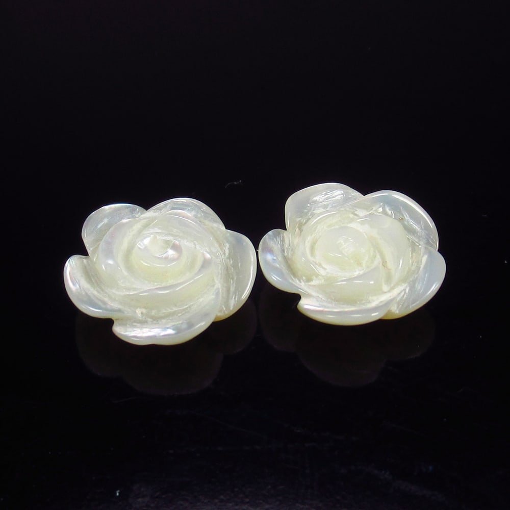 5.72 Ct - Natural Shell Carving Pair (1 of 1)