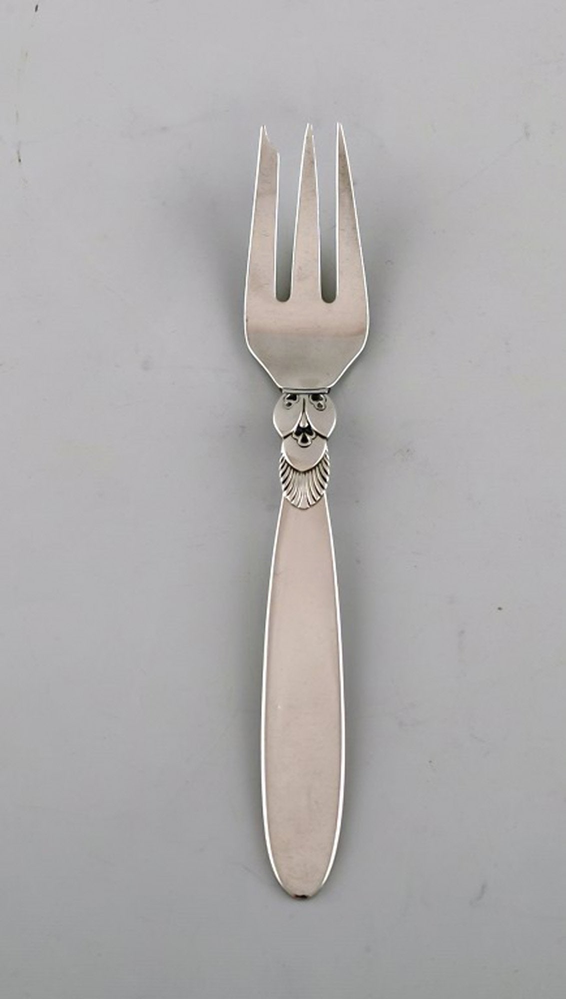 Georg Jensen "Cactus" pastry fork in sterling silver. 11 pieces in stock.: Title: Georg Jensen "Cactus" pastry fork in sterling silver. 11 pieces in stock. Description: Georg Jensen "Cactus" pastry fork in sterling silver. 11 pieces in stock. Designer: Gundorph Albertus. Len
