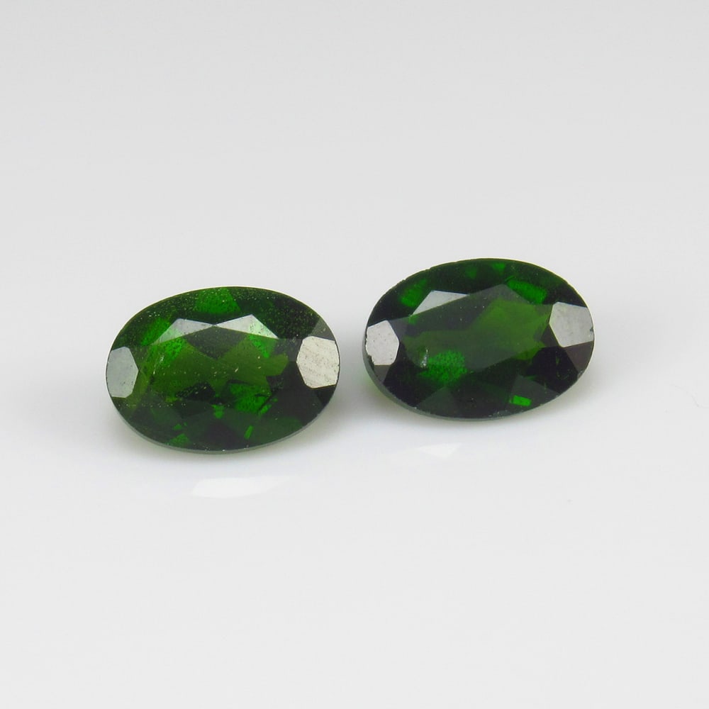 1.74 Ct - Natural Chrome Diopside Pair (1 of 2)