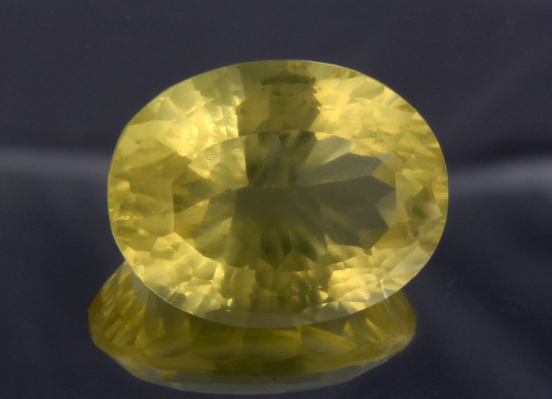 Beautiful " Natural Lemon Quartz " 13.84 cts Natural Lemon Quartz: No Reserve! Title: Beautiful " Natural Lemon Quartz " 13.84 cts Natural Lemon Quartz Additional Info: Gemstone: Natural Lemon QuartzOrigin: Africa Weight : 13.84 caratsMeasurements: 17.44x13.62x9.86 m