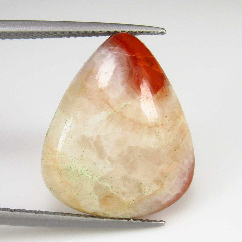 16.11 Ct - Natural Candy Agate: No Reserve! Title: 16.11 Ct - Natural Candy Agate Description: Gemstone Metal Purity (If Applicable):- Gemstones: Agate Carat Weights: 16.11 Size/Dimensions:21.0 x 18.0 x 6.1 mm Additional Info:21.0 x