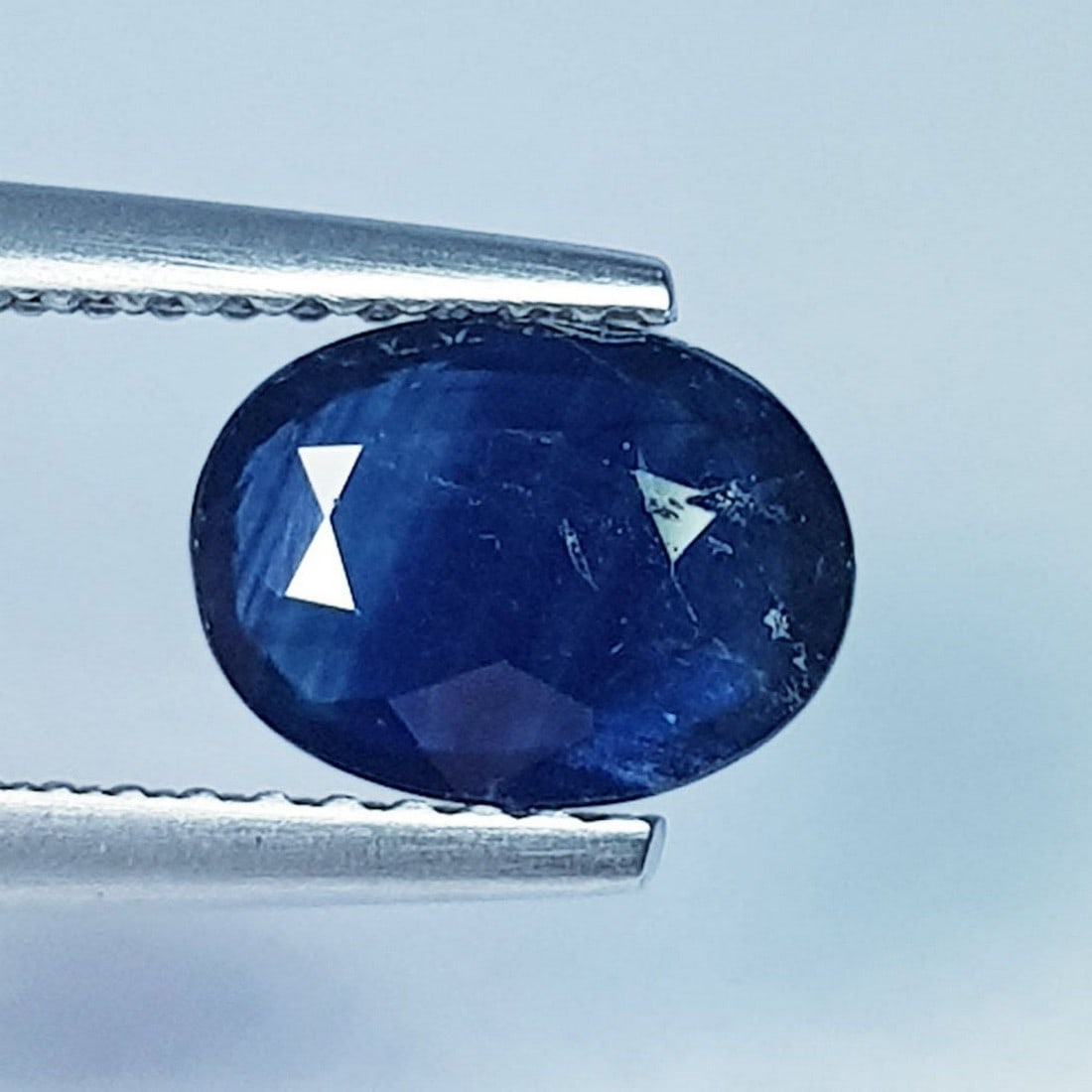 1.32 ctz " Fine Collection" Natural Blue Australian Sapphire: No Reserve! Title: 1.32 ctz " Fine Collection" Natural Blue Australian Sapphire Color/Clarity: Blue / VS Gemstone: Sapphire Carat Weights: 1.32 Size: 8.10 x 6.10 x 2.60 Additional Information: Oval - 