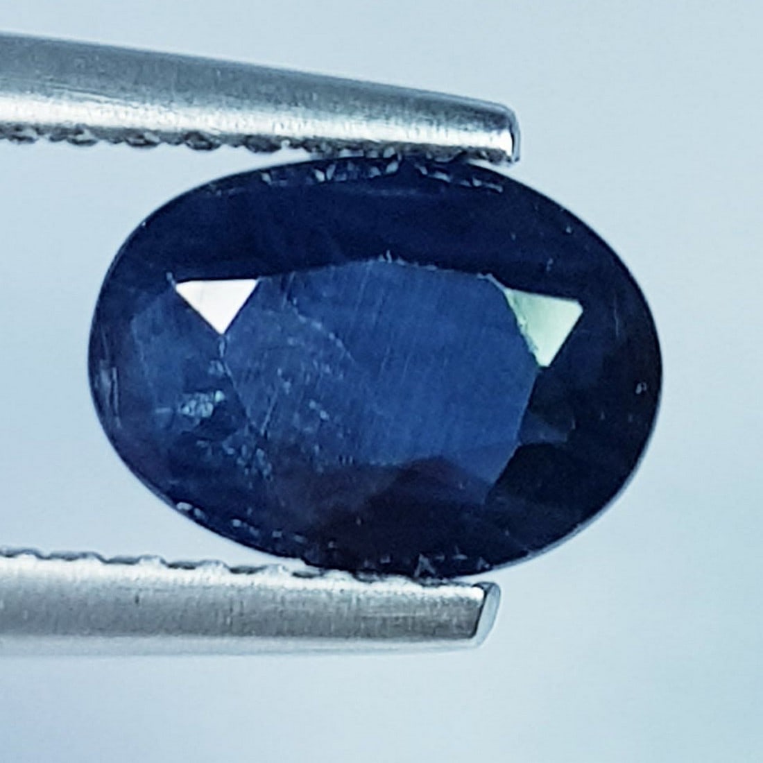 1.37 ctz " Fine Collection" Natural Blue Australian Sapphire: No Reserve! Title: 1.37 ctz " Fine Collection" Natural Blue Australian Sapphire Color/Clarity: Blue /VS Gemstone: Sapphire Carat Weights: 1.37 Size: 8.00 x 6.00 x 3.10 Additional Information: Oval - A