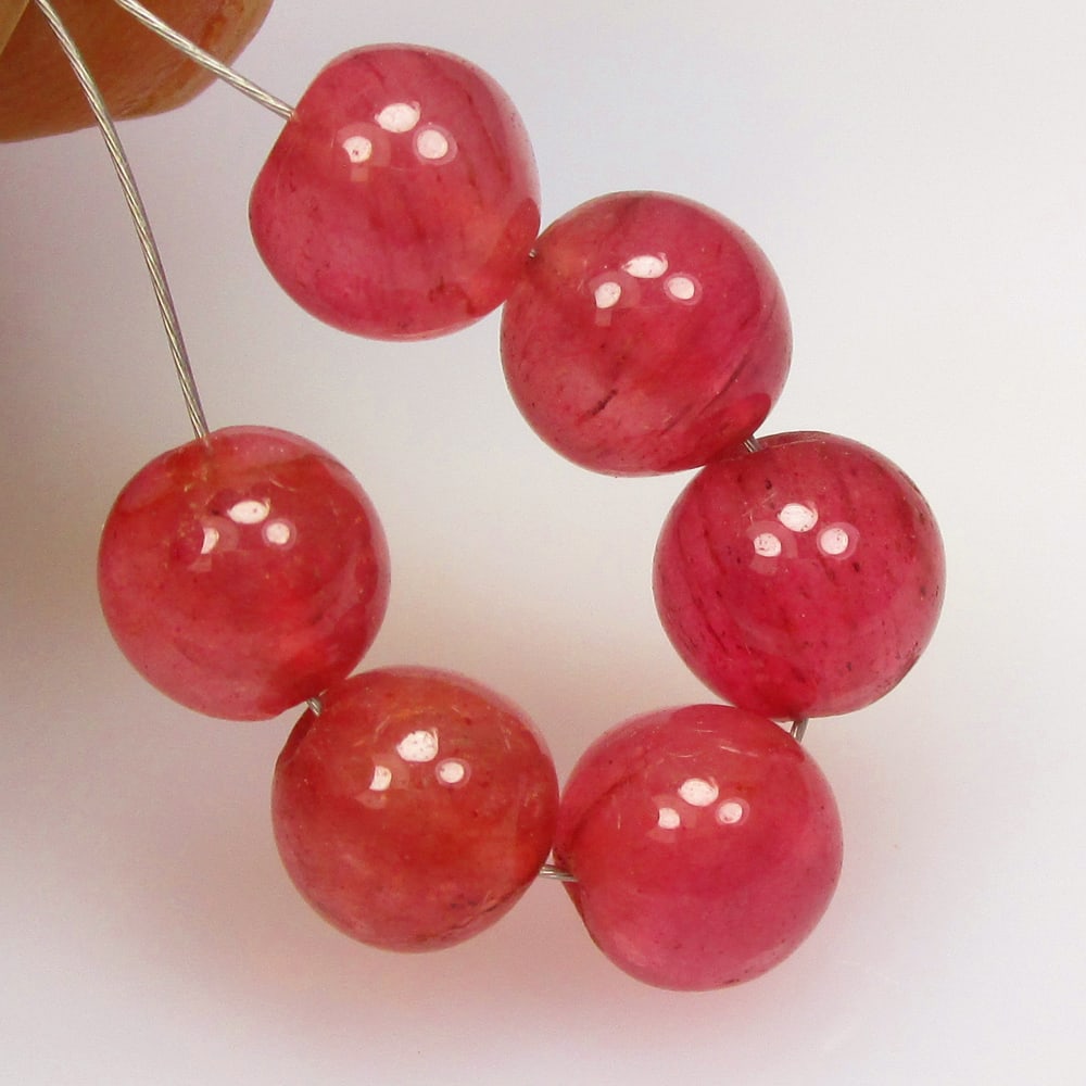 9.90 Ctw Natural 6 Mozambique Red Ruby Round Beads (1 of 2)