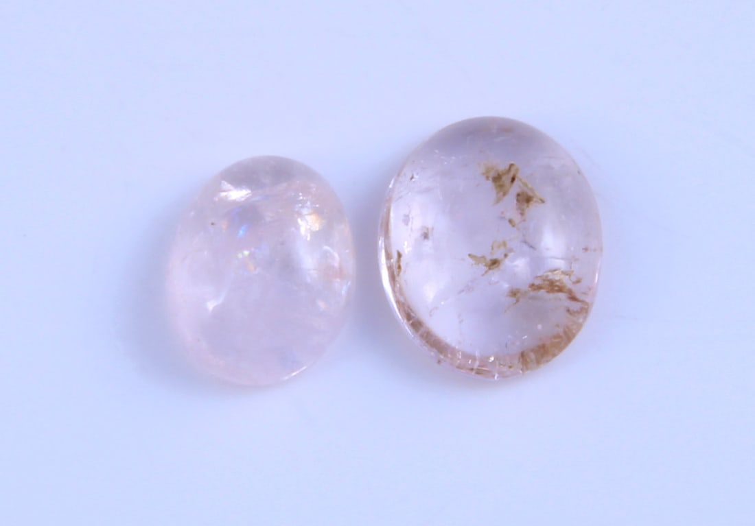 Lovely " Natural Morganite " 3.19 cts Natural Morganite Lot: No Reserve! Title: Lovely " Natural Morganite " 3.19 cts Natural Morganite Lot Additional Info: Gemstone : Natural MorganiteShape and Cut : Oval, Cabochon Weight : 3.19 caratsMeasurements : 9.46x7.74x