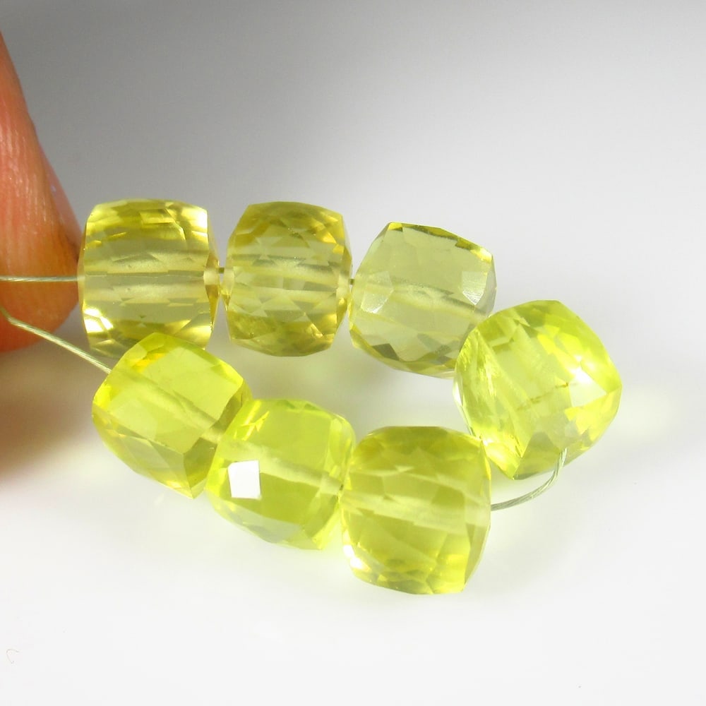 19.78 Ct - Natural Lemon Quartz Beads: Title: 19.78 Ct - Natural Lemon Quartz Beads Description: Gemstone Metal Purity (If Applicable):- Gemstones: Lemon Quartz Beads Carat Weights: 19.78 Size/Dimensions:6.5x6.5 -x 7.1x7.1 mm Additional In