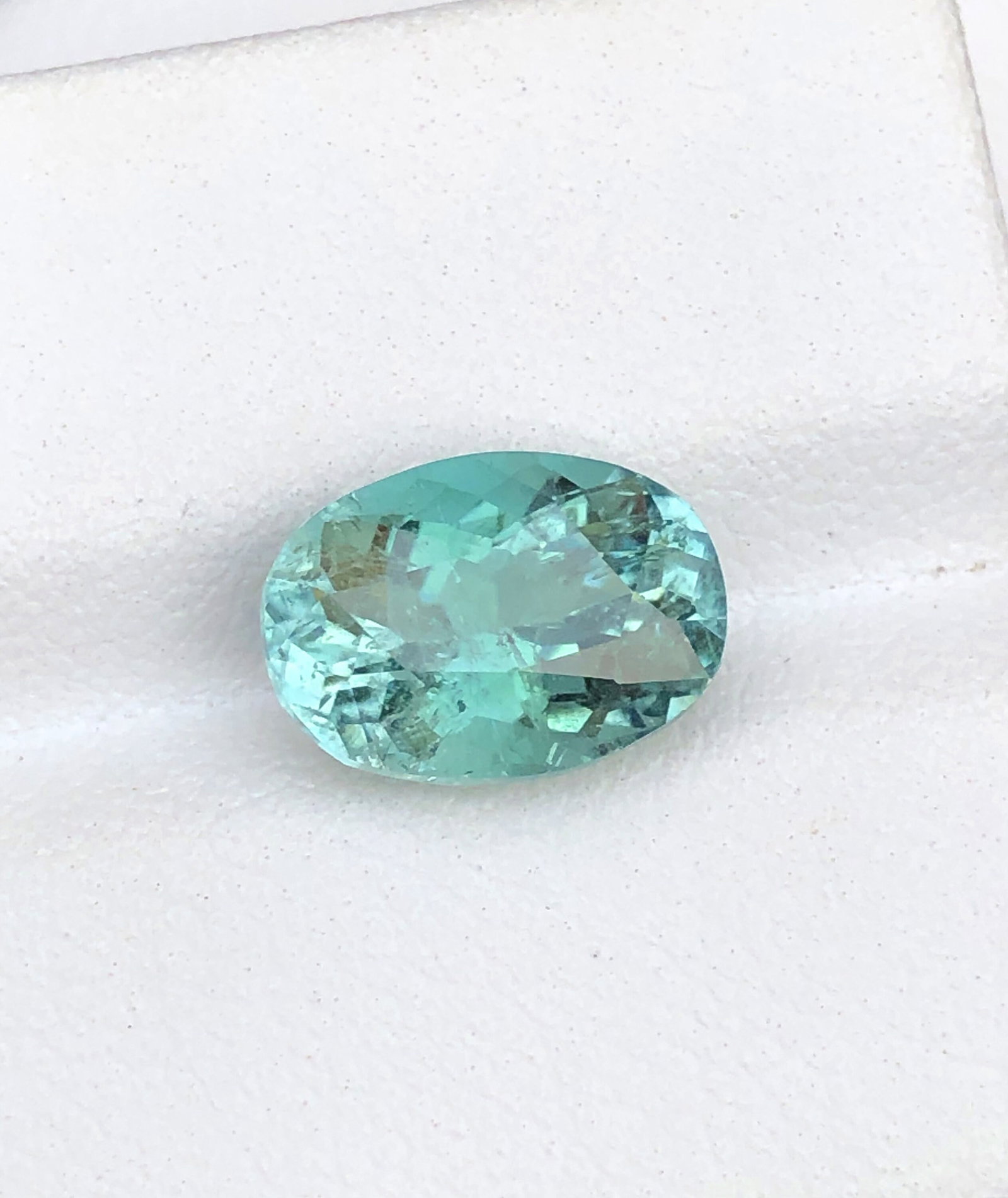 Oval Cut Natural Aquamarine Gemstone, Loose Gemstone, Aquamarine Jewellry, Handmade Jewellry,: Materials: Gem type: Aquamarine Carat weight: 3.70 Oval Cut Natural Aquamarine Gemstone, Loose Gemstone, Aquamarine Jewellry, Handmade Jewellry, Aquamarine From Skardu Pakistan Description. Weight : 3