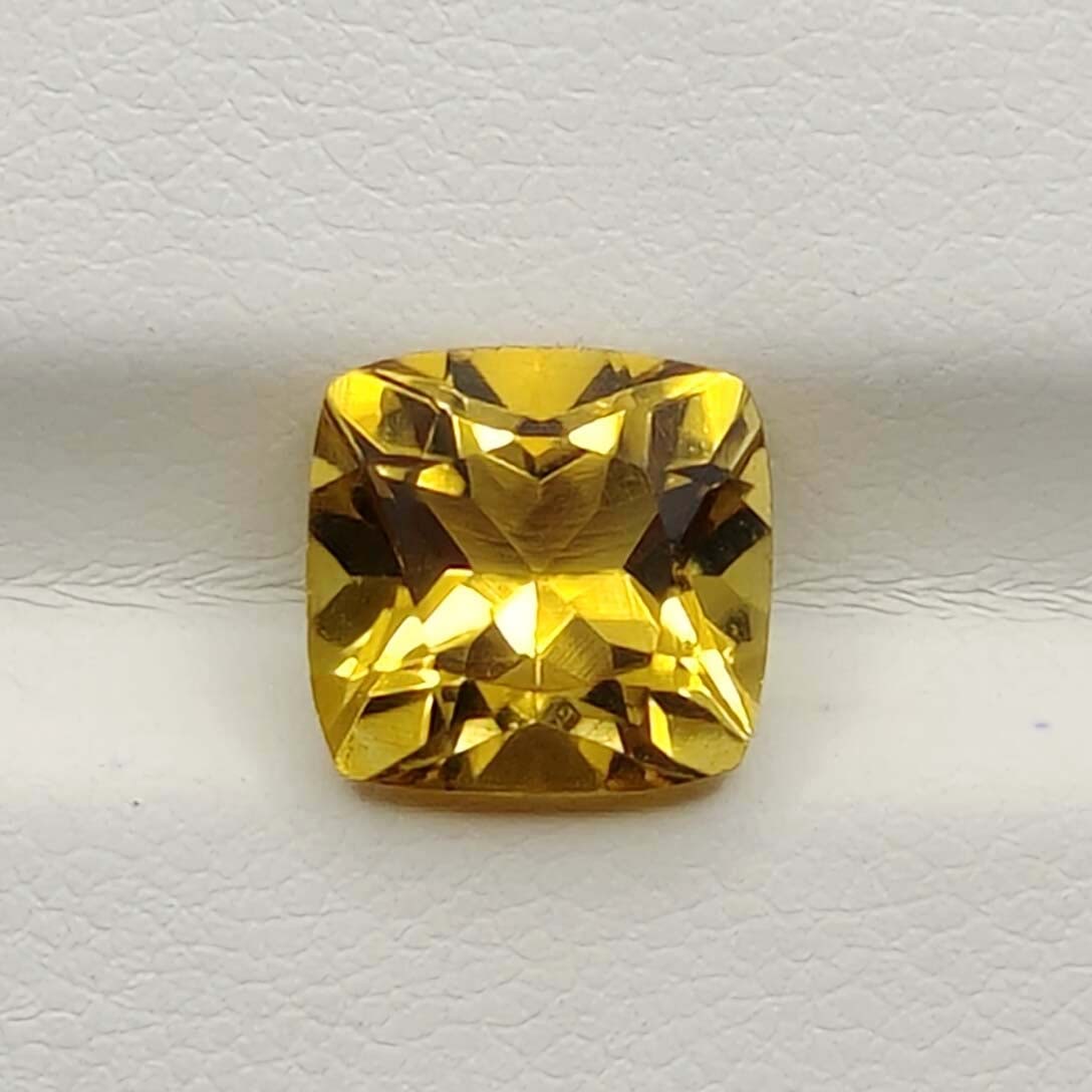 3.30 ct "Top Quality" Natural Brandy Color Citrine: No Reserve! Title: 3.30 ct "Top Quality" Natural Brandy Color Citrine Description: Gemstones: Natural Citrine Carat Weights: 3.30 ct Size/Dimensions: 9 X 9 X 6.50 mm Treatment: No Materials &Technique