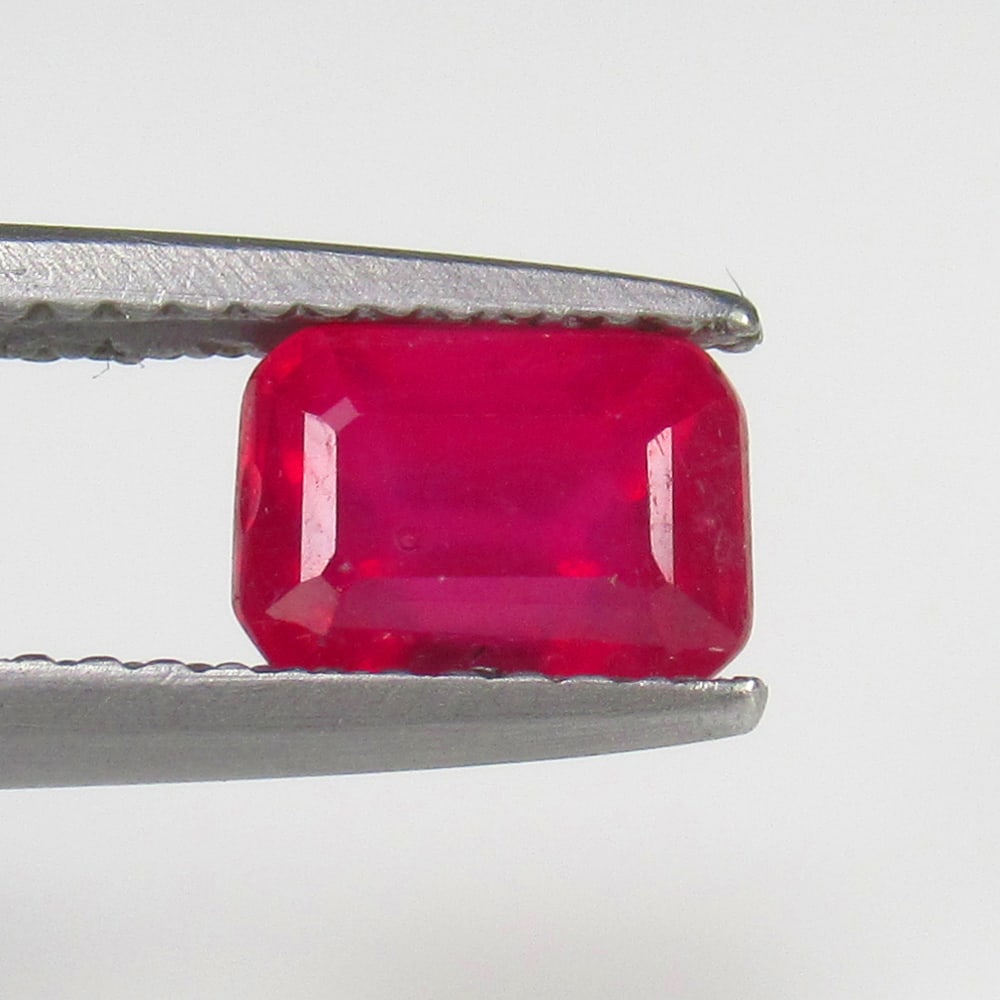 Natural Red Ruby - 1.69 Ct (1 of 2)