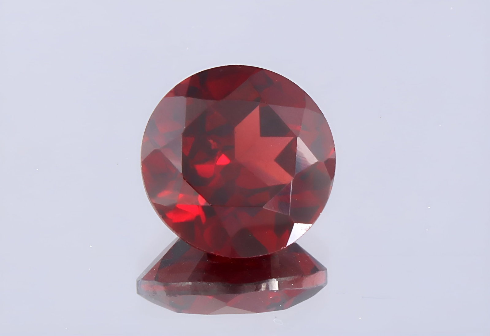 Beautiful " Natural Pyrope Almandine Garnet " 1.53 Cts Natural Pyrope Almandine Garnet: No Reserve! Title: Beautiful " Natural Pyrope Almandine Garnet " 1.53 Cts Natural Pyrope Almandine Garnet Additional Info: Gemstone : Natural Almandine Garnet Shape and cut : Round Cut Origin : Africa