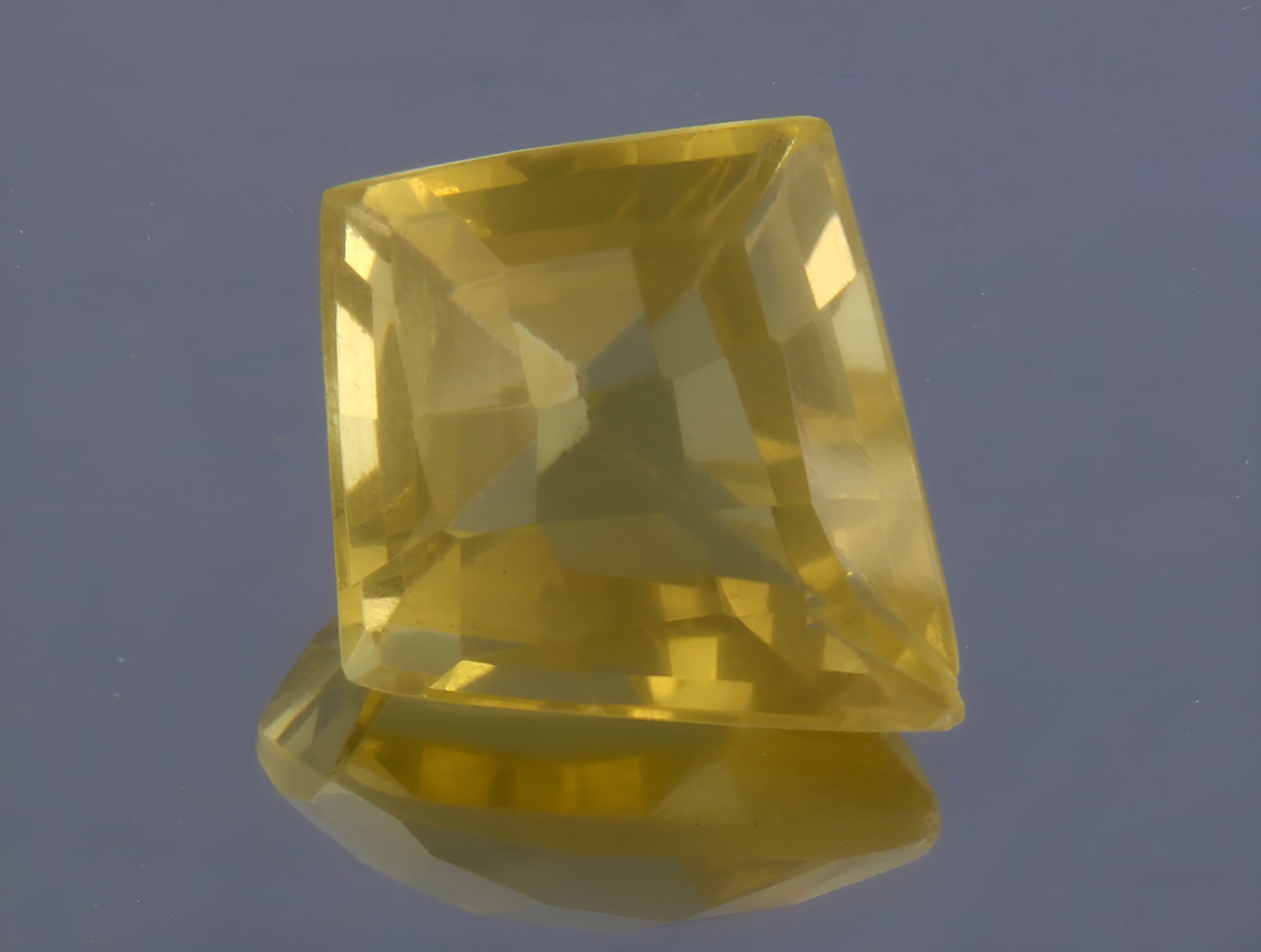 Beautiful " Natural Lemon Quartz " 11.29 cts Natural Lemon Quartz: No Reserve! Title: Beautiful " Natural Lemon Quartz " 11.29 cts Natural Lemon Quartz Additional Info: Gemstone: Natural Lemon Quartz Origin: Africa Weight : 11.29 carats Measurements: 18x16 mm, Shape 