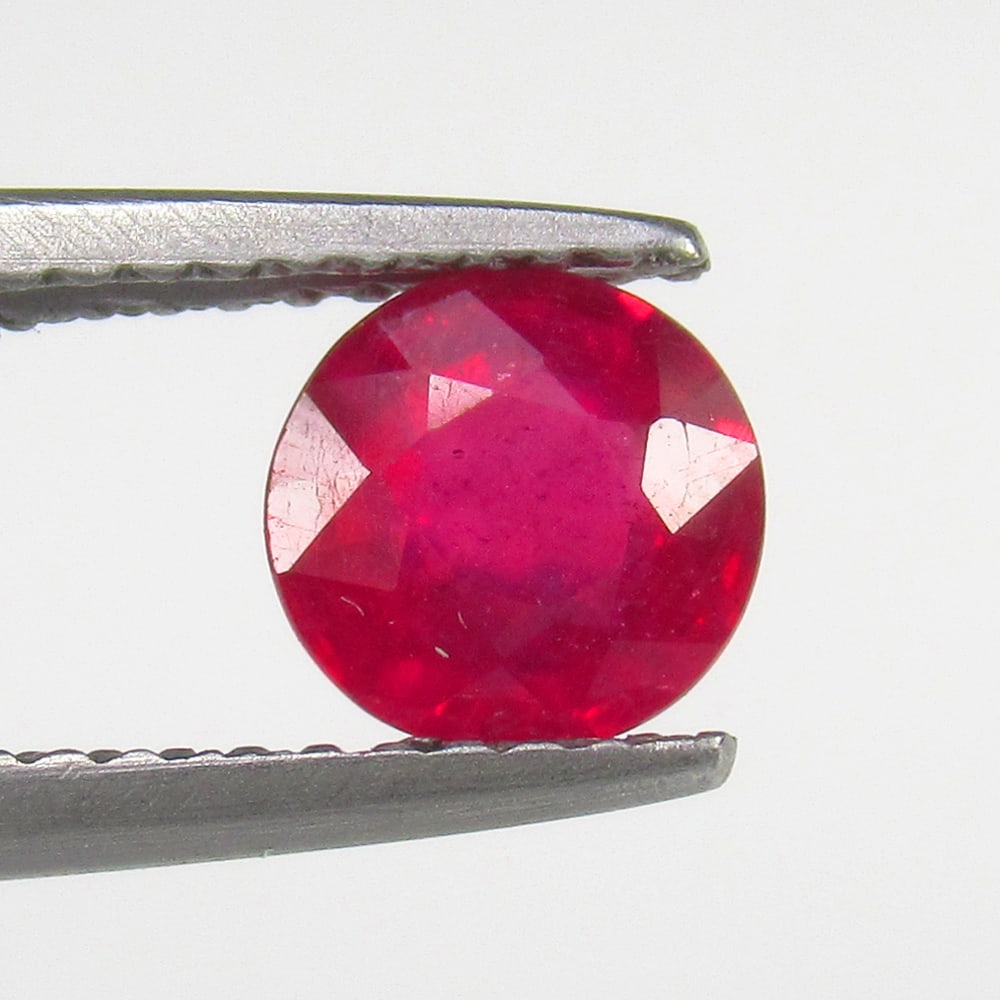 Natural Red Ruby - 1.13Ct (1 of 2)