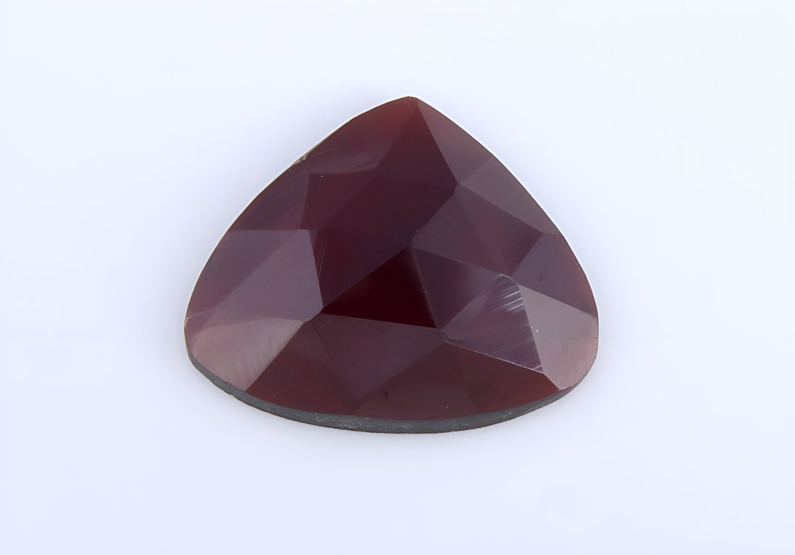 Delightful " Natural Pyrope Almandine Garnet " 3.71 Cts Natural Pyrope Almandine Garnet: No Reserve! Title: Delightful " Natural Pyrope Almandine Garnet " 3.71 Cts Natural Pyrope Almandine Garnet Additional Info: Gemstone : Natural Almandine Garnet Shape and cut : Pear Rose Cut Origin : A