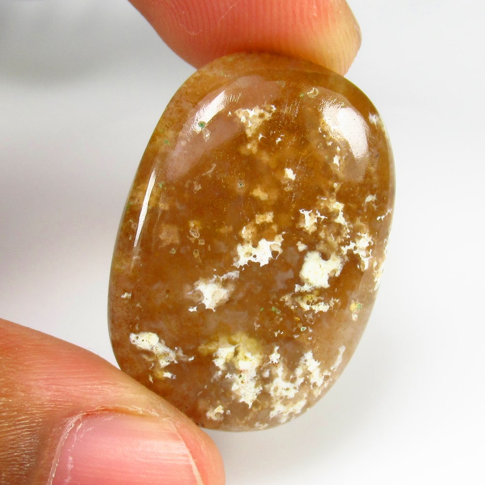 23.50 Ct - Natural Jasper: No Reserve! Title: 23.50 Ct - Natural Jasper Description: Gemstone Gemstones:- Carat Weights: Jasper Size/Dimensions: 23.5 Additional Info:Pieces : 1 No's / Shape : Cushion Cab / Color : Brown / Clari