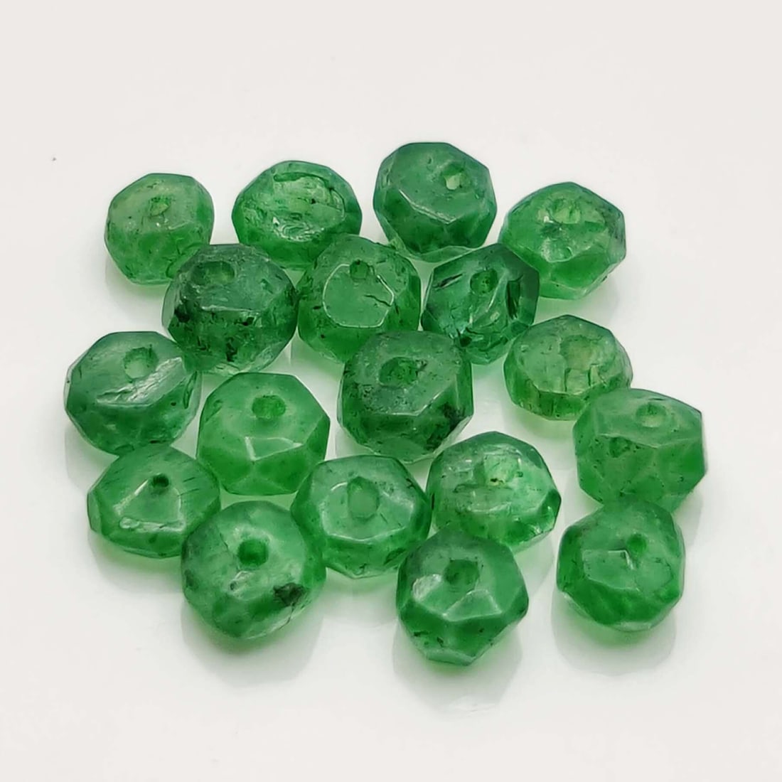 9.60 ct Natural Coated Emerald Beads: No Reserve! Title: 9.60 ct Natural Coated Emerald Beads Description: Gemstones: Natural Emerald Carat Weights: 9.60 ct Size/Dimensions: 5 mm Approx Treatment : Coated Materials &Techniques:Emerald Shi