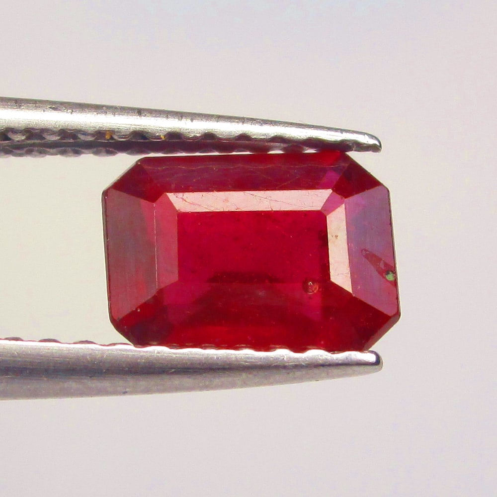 1.50 Ctw Natural Mozambique Red Ruby Octagon Cut (1 of 2)