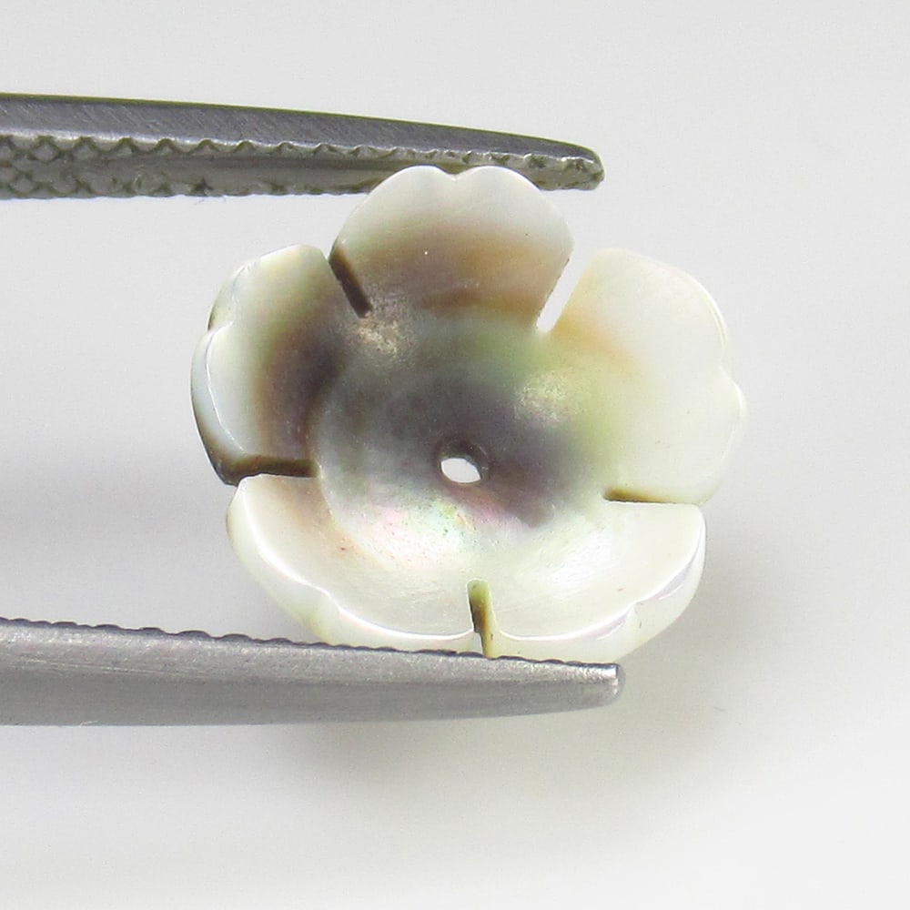 Natural Shell Carving- 1.90 Ct (1 of 2)
