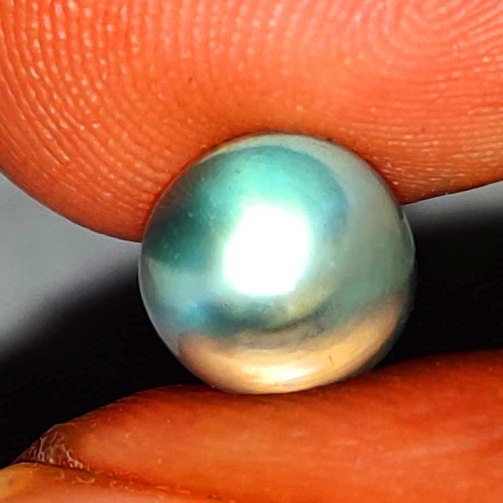 2.00 Ctw Natural Moonstone Round Cab: No Reserve! Title: 2.00 Ctw Natural Moonstone Round Cab Stone clarity: Translucent Gemstone:Natural Moonstone Carat weights: 2 Size/Dimensions: 7.30 x 7.20 x 5.40 mm Additional info:Excellent Round Ca