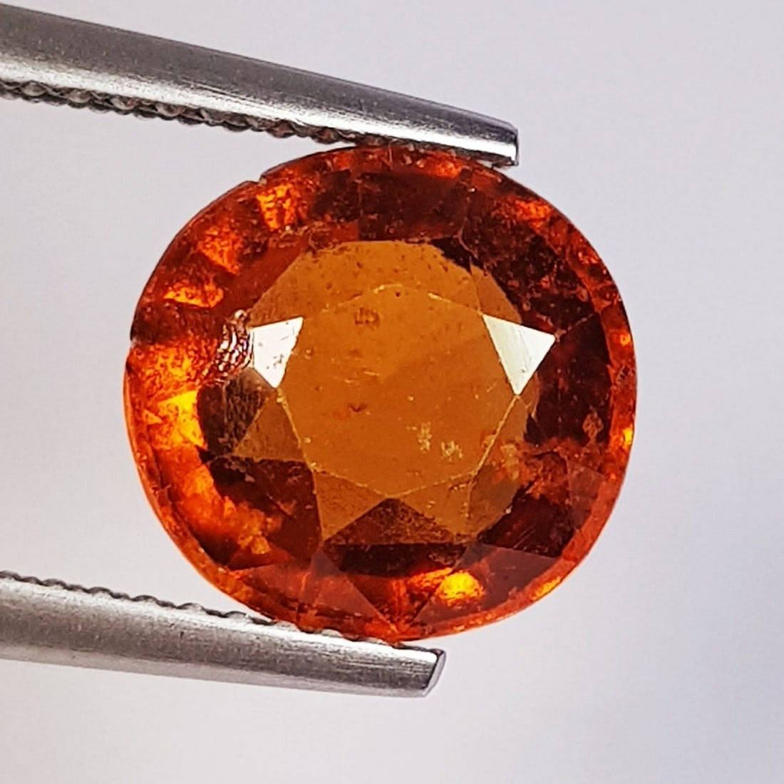 3.11 Ctz " Stunning Orange Gem " Natural Hessonite Garnet: No Reserve! Title: 3.11 Ctz " Stunning Orange Gem " Natural Hessonite Garnet Color/Clarity: Orange Red / VVS Gemstone: Hessonite Carat Weights: 3.11 Size: 9.00 x 8.60 x 4.70 Additional Information: Ov