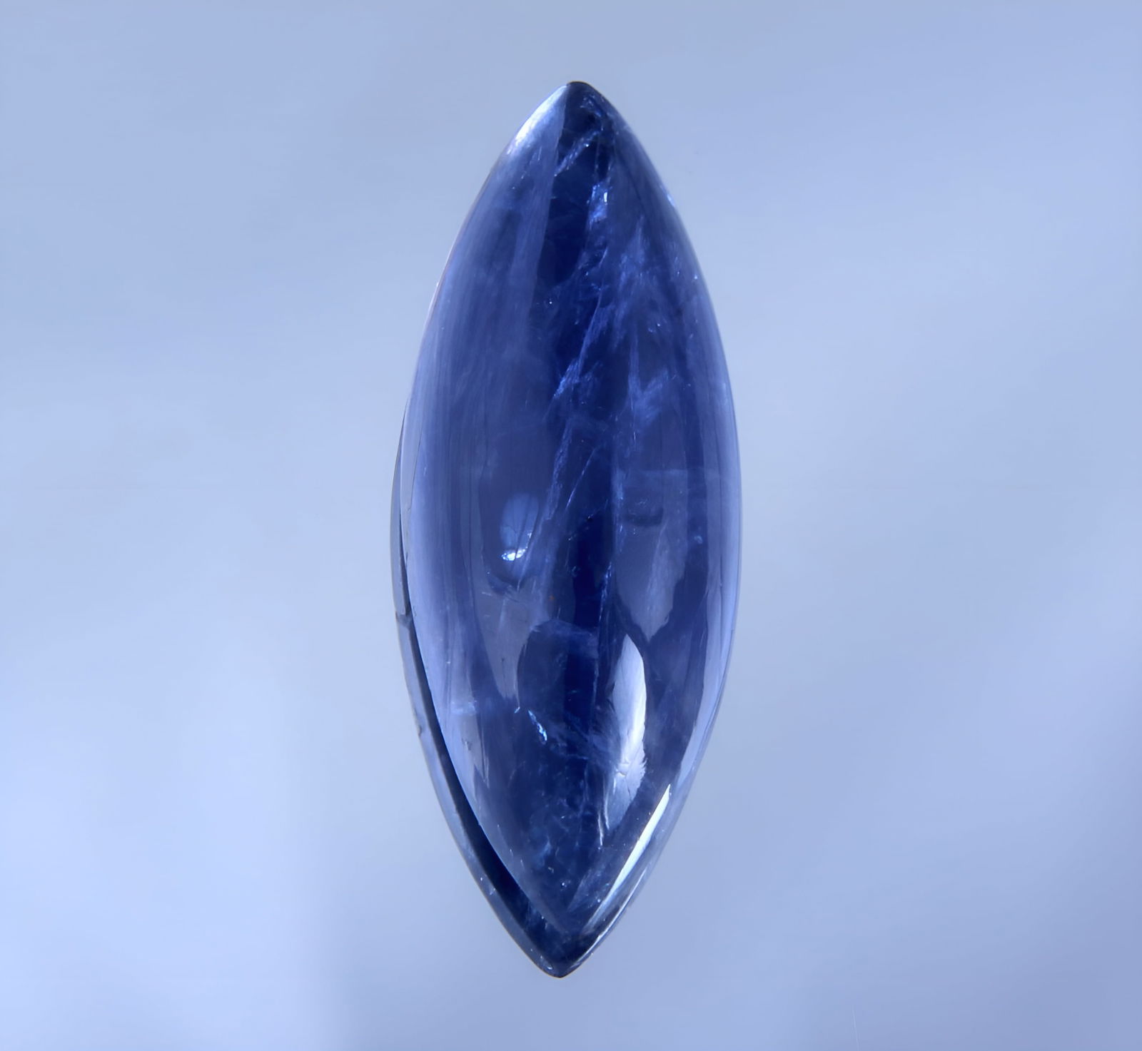 Delightful " Natural Iolite Violet " 4.33 Cts Natural Iolite (1 of 3)