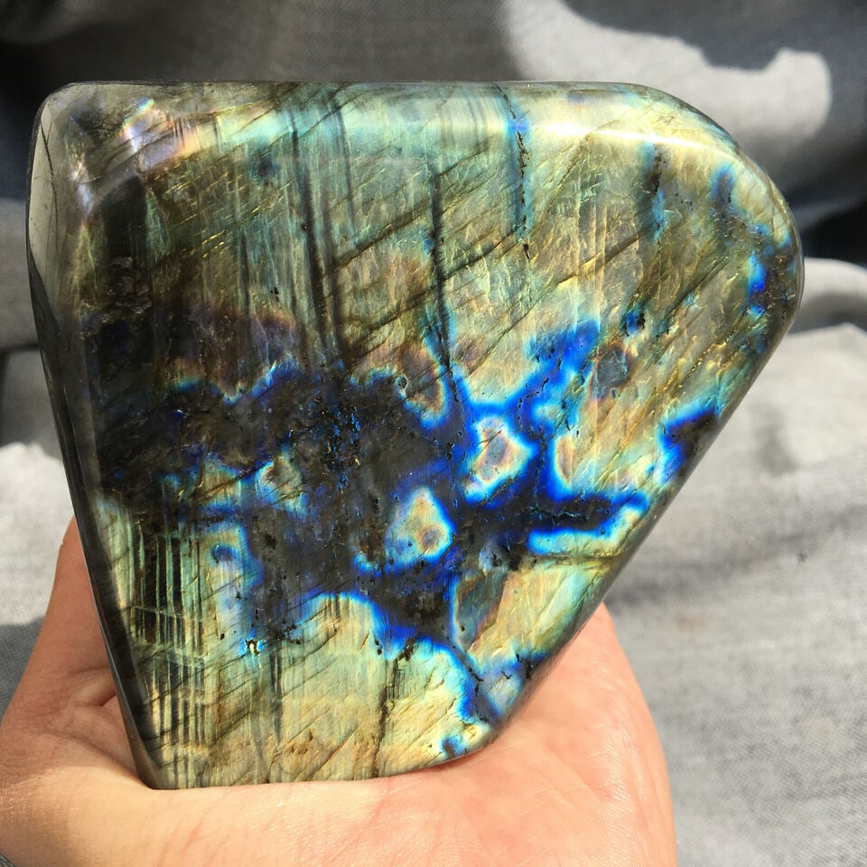 980 Gram A++ Natural Labradorite FreeForm (1 of 6)
