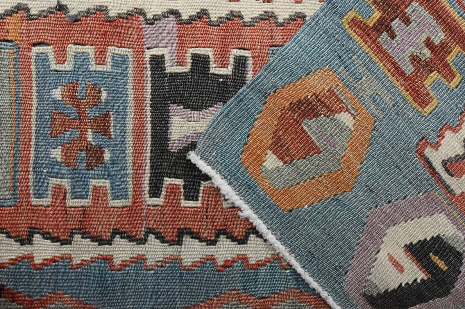 Turkish Kilim Handmade Wool Cotton Rug 1970s (1 of 8)