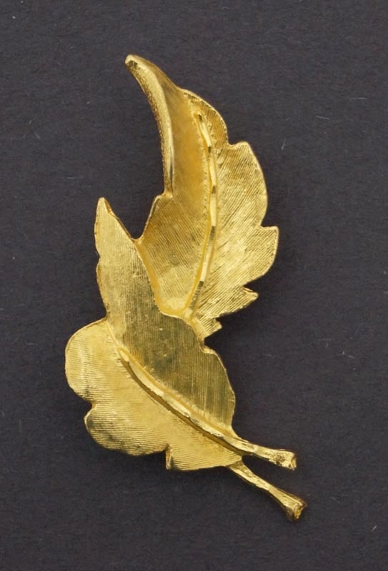 Vintage Double Leaf Pin Brooch Estate Jewelry (1 of 3)