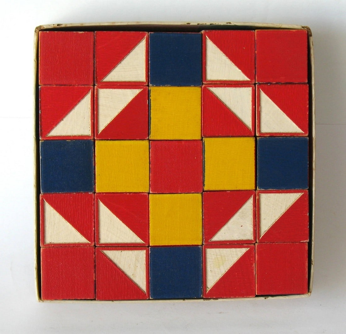 Vintage toy wood blocks in original box. (1 of 4)