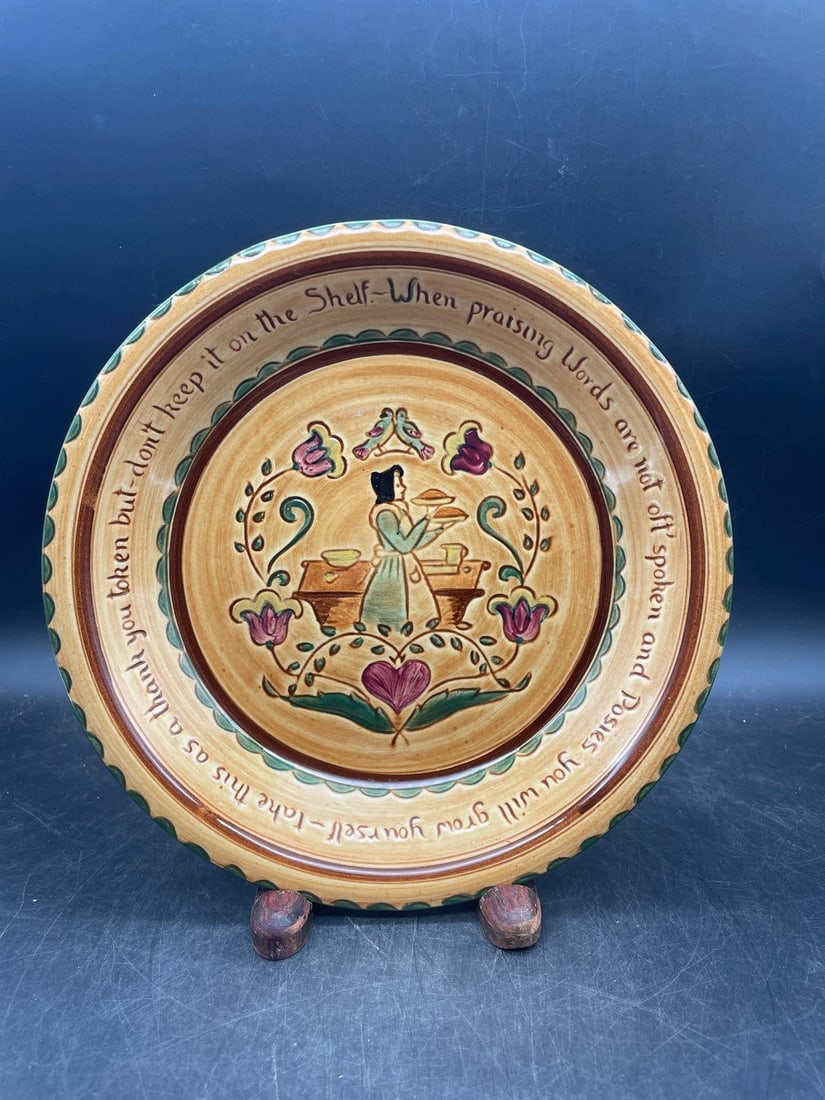 PENNSBURY POTTERY FOLK ART AMISH FAMILY MOTTOWARE 9" PIE PLATE HAND PAINTED: Title: PENNSBURY POTTERY FOLK ART AMISH FAMILY MOTTOWARE 9" PIE PLATE HAND PAINTED Date/Period: unknown Dimension: APPROX 9" Material: POTTERY Additional Information: PENNSBURY POTTERY FOLK ART AMISH