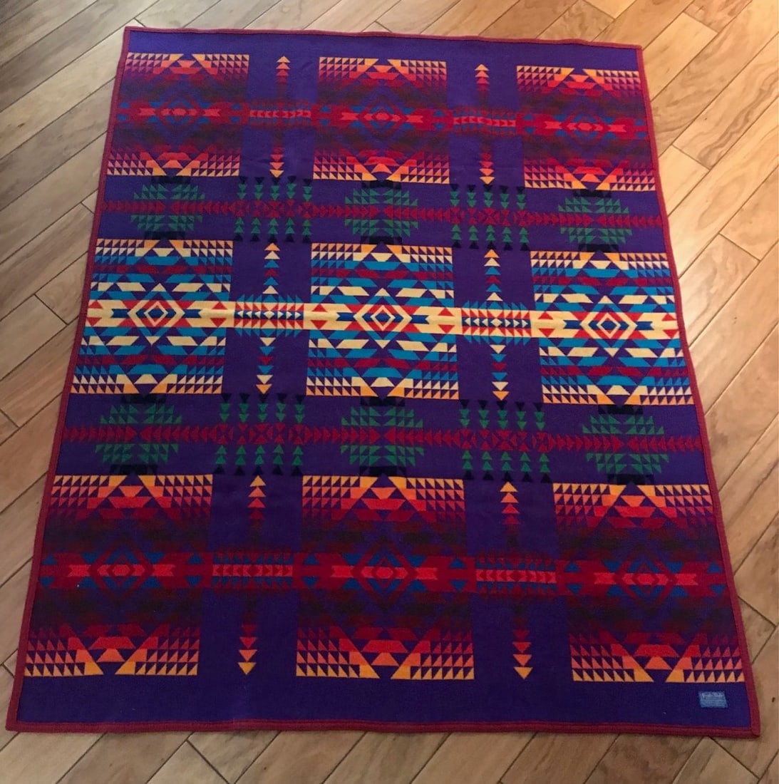 Vintage Pendleton Blanket (1 of 2)