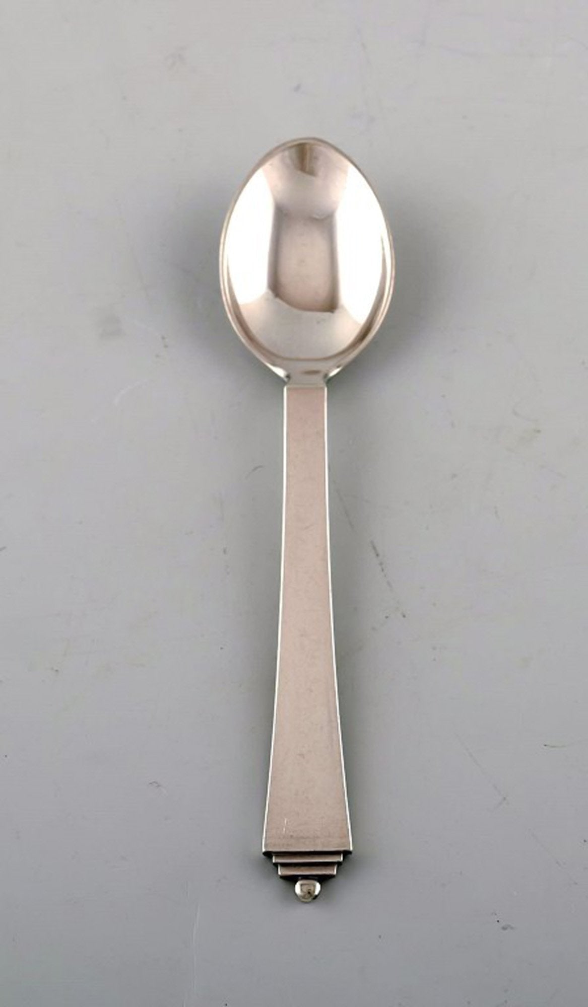 Georg Jensen "Pyramid" teaspoon in sterling silver. Dated 1915-30 / 1933-44. 11 pieces in stock. (1 of 5)